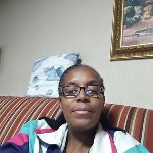 Meet your Posher, Carrie